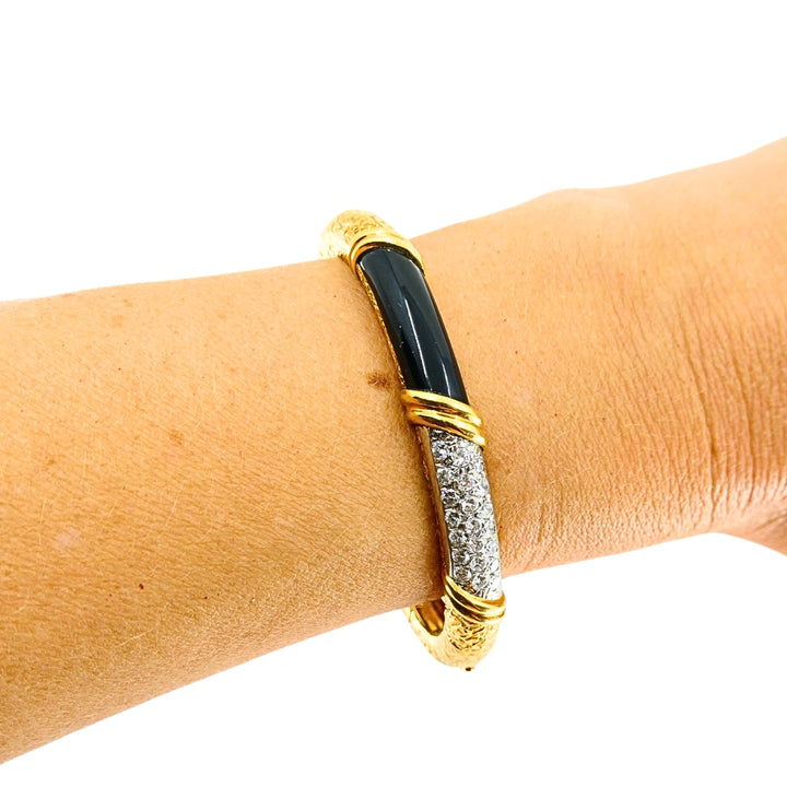 Vintage Van Cleef & Arpels 18k Gold Onyx Diamond Textured Bangle Bracelet