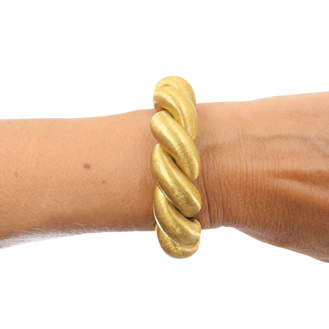Vintage Italian 18k Gold Textured San Marco Style Link Bracelet