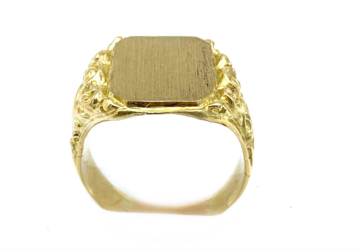 Victorian Yellow Gold Signet Ring