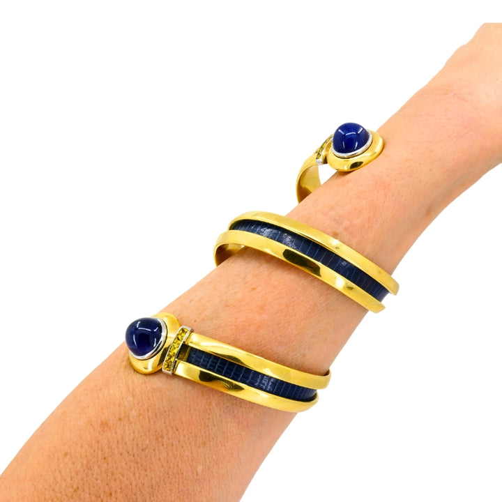 Hemmerle Bracelet Spiral Design 18k Gold Sapphire Leather