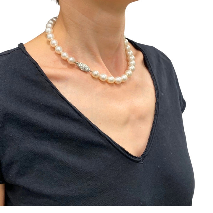 Van Cleef & Arpels New York Graduated Pearl Necklace Pavé Diamond Clasp
