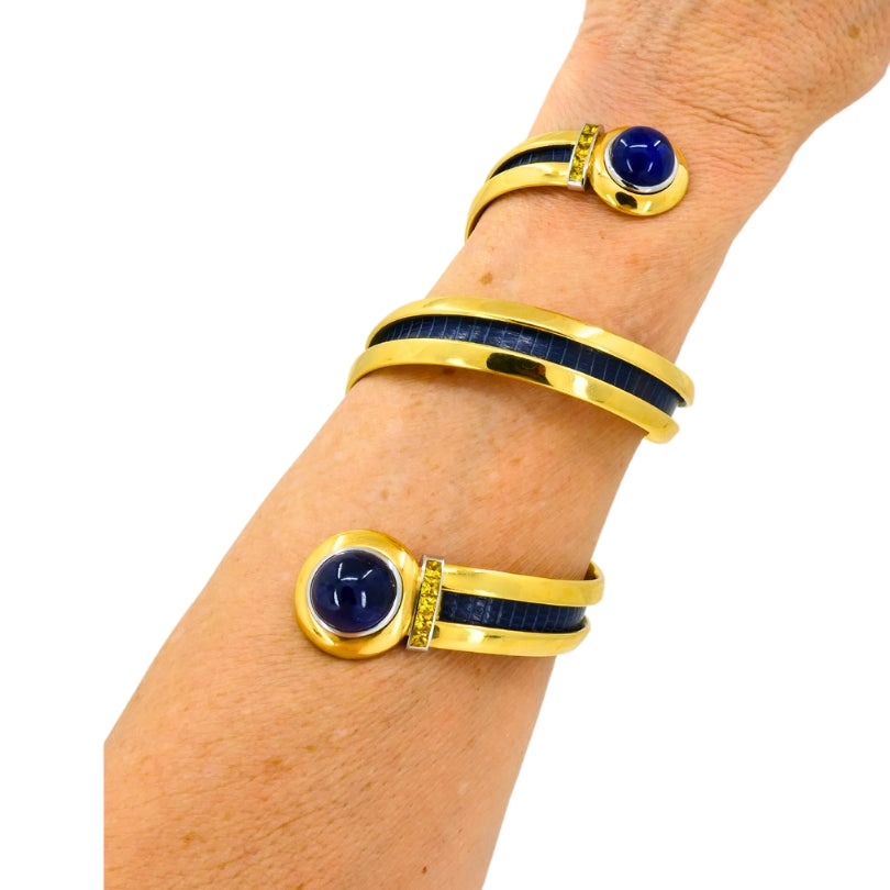 Hemmerle Bracelet Spiral Design 18k Gold Sapphire Leather