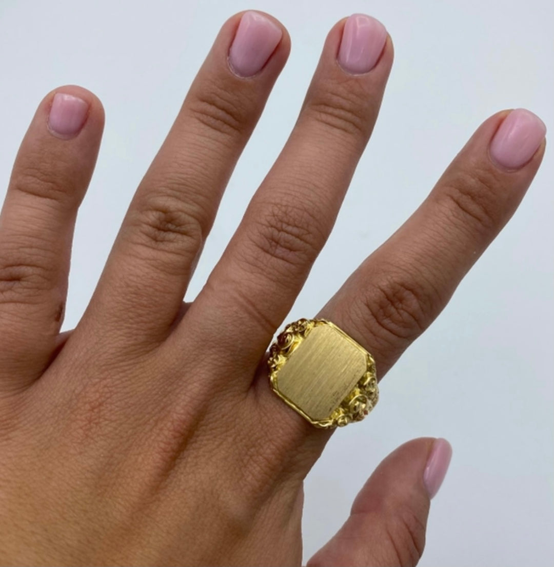 Victorian Yellow Gold Signet Ring