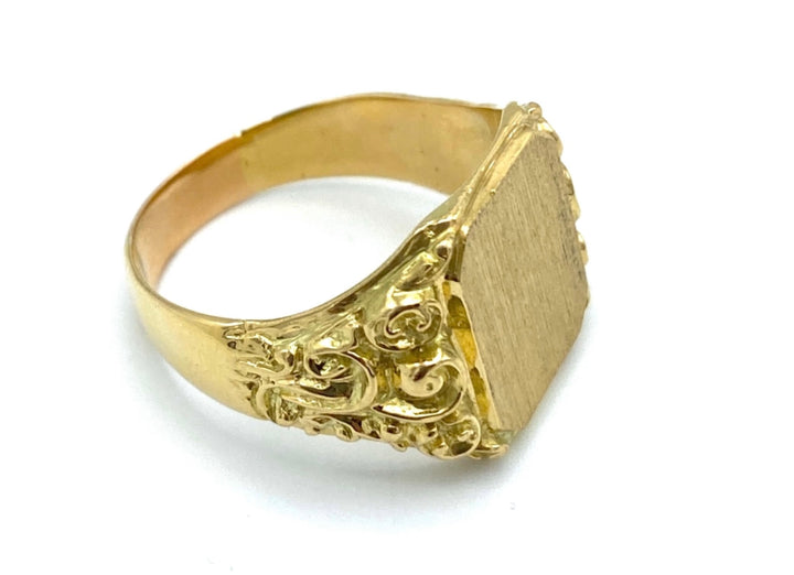 Victorian Yellow Gold Signet Ring