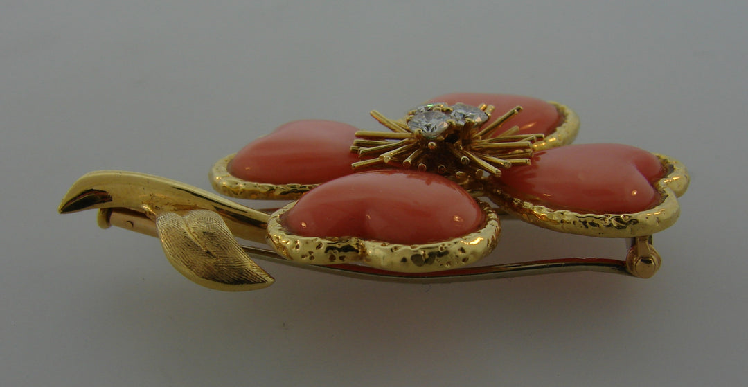 Van Cleef & Arpels Coral Clover Clip Pin Brooch in Gold and Diamonds