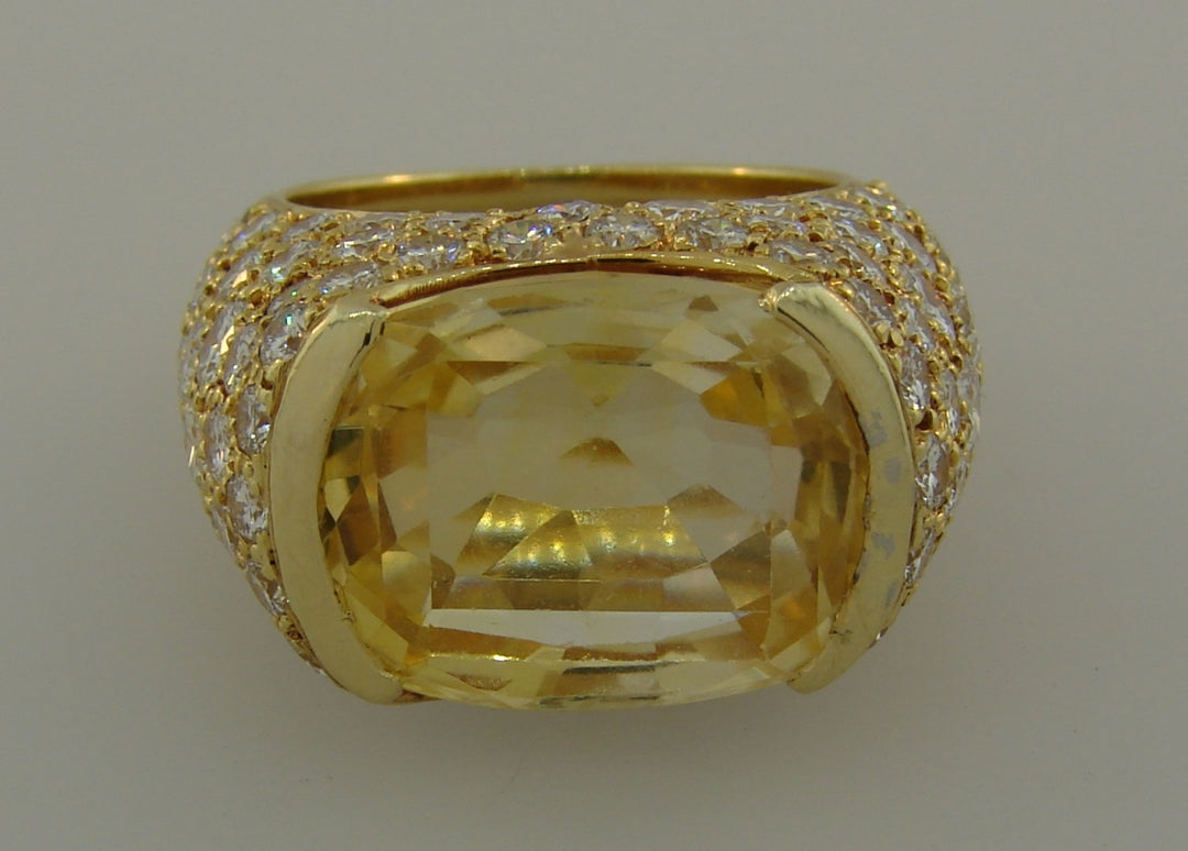 Vintage Van Cleef & Arpels 18k Gold Bombe Ring Yellow Sapphire Diamond