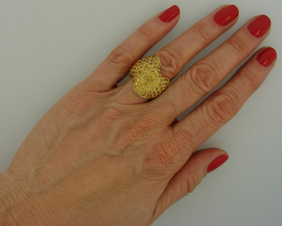 Vintage Van Cleef & Arpels Yellow Sapphire Gold Ring, 1980s