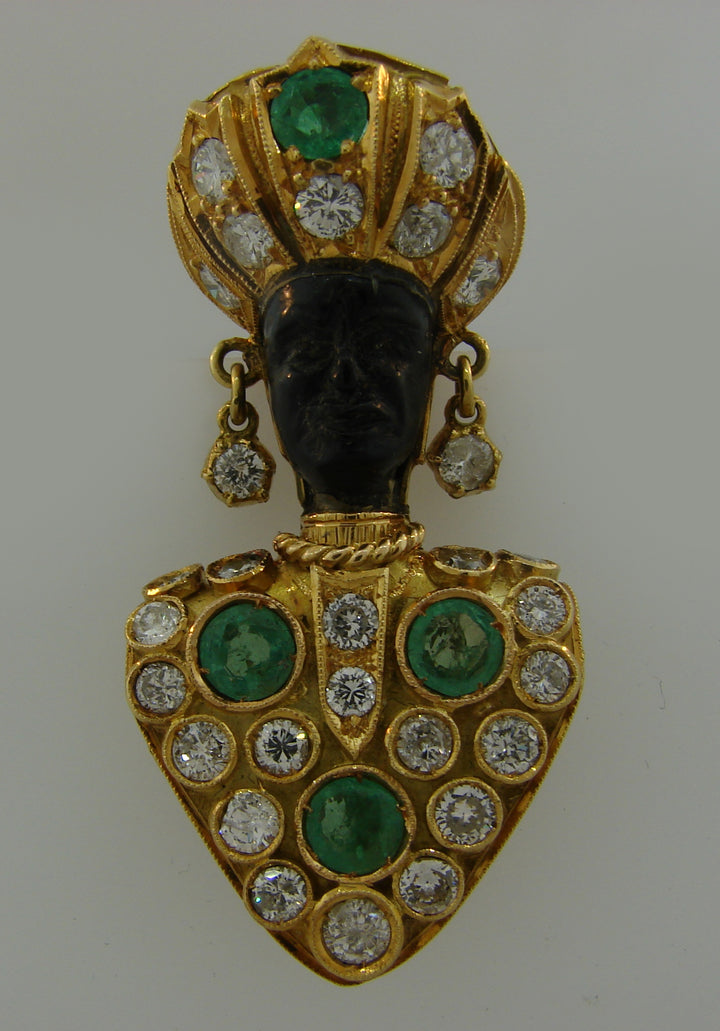 Nardi Emerald Diamond Yellow Gold Blackamoor Pin Clip Brooch 1950s