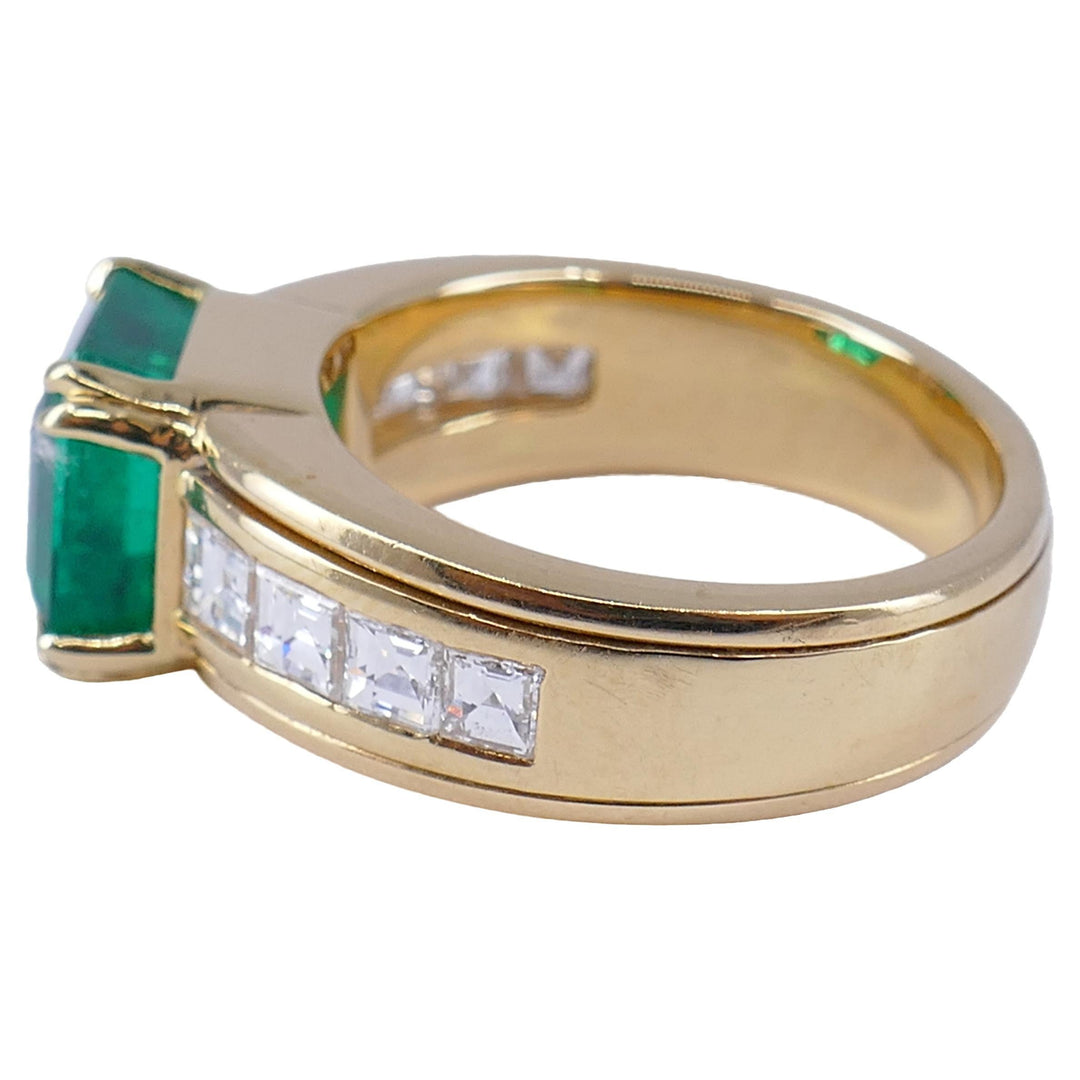 Emerald Ring 18k Gold Diamond