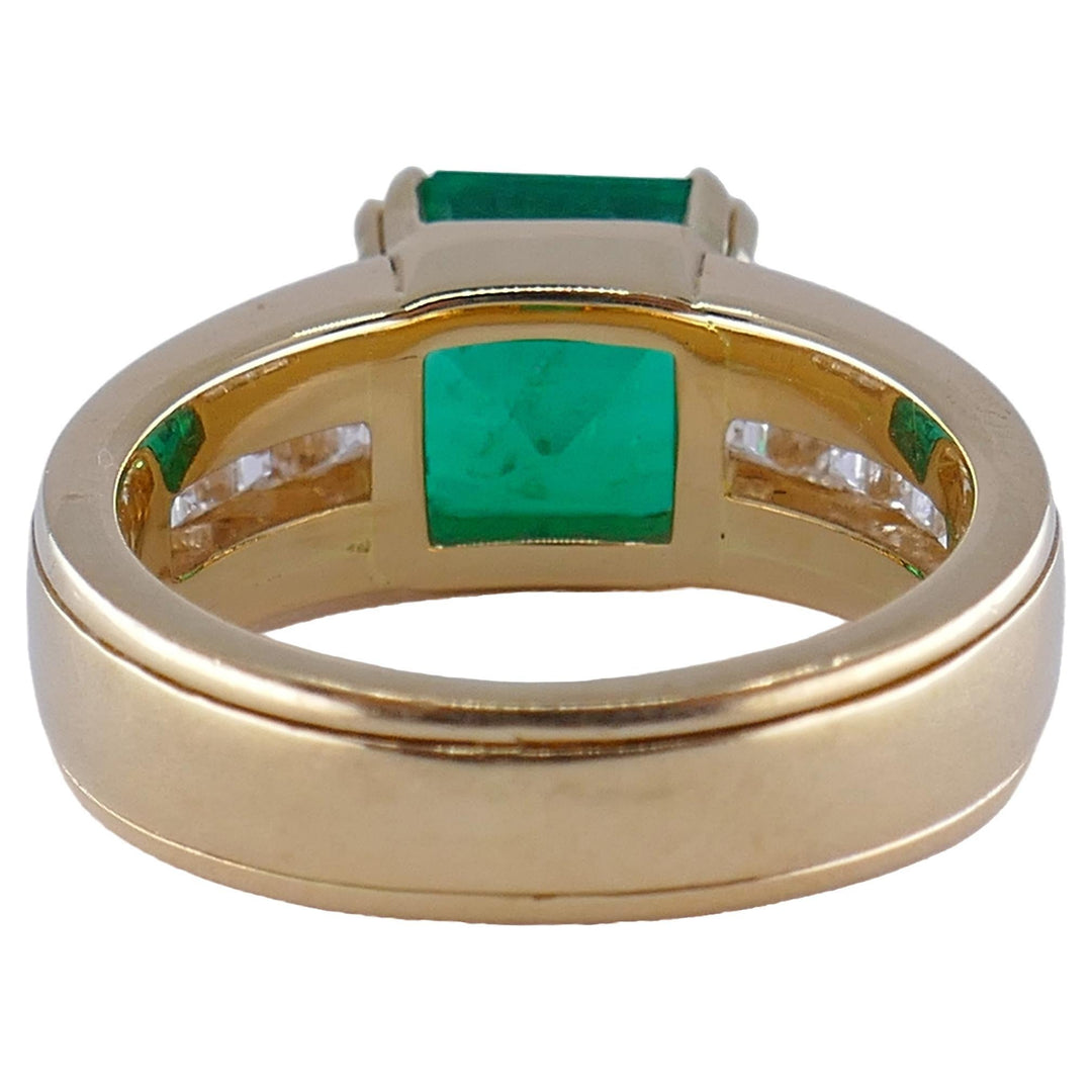 Emerald Ring 18k Gold Diamond