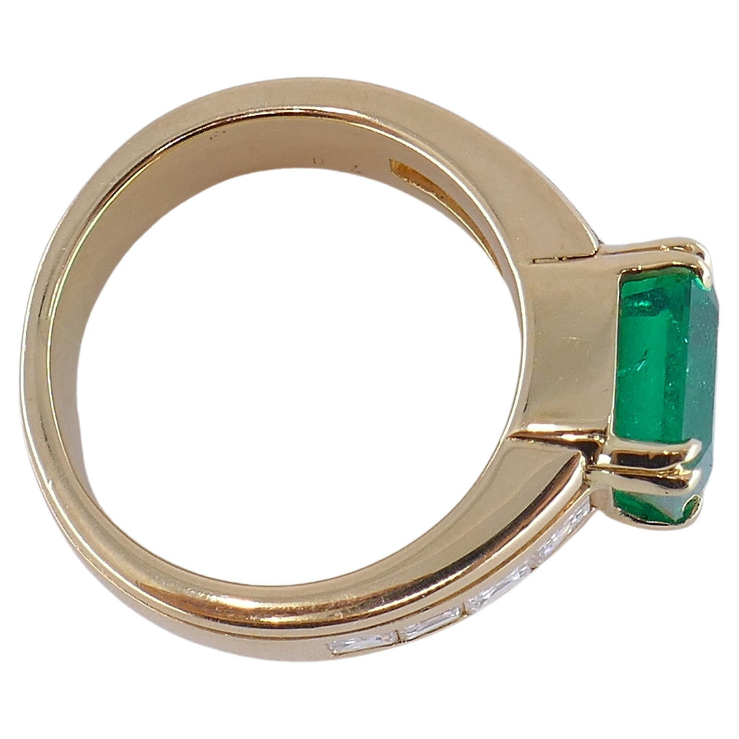 Emerald Ring 18k Gold Diamond