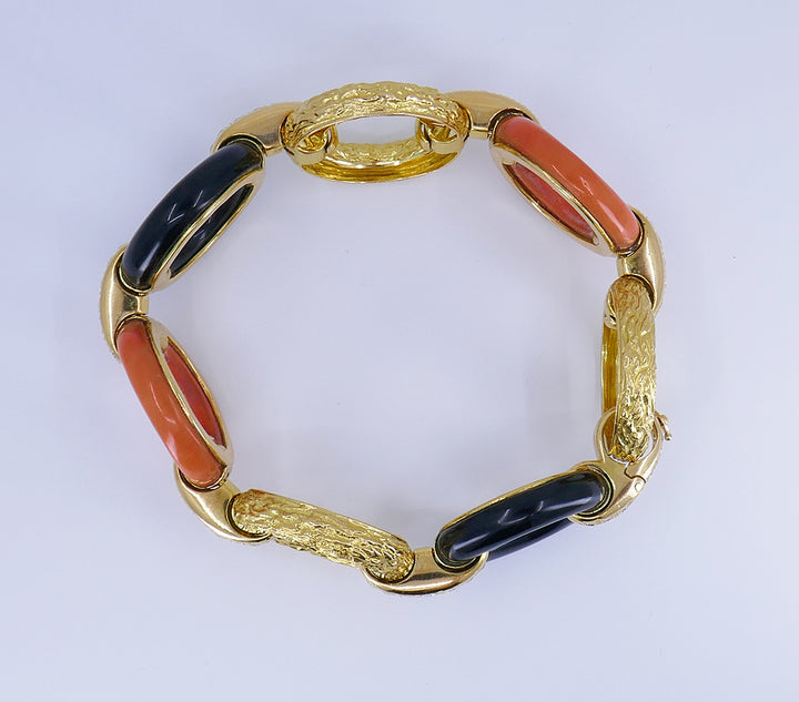 French Vintage Bracelet Atelier Janca 18k Gold Diamond Coral