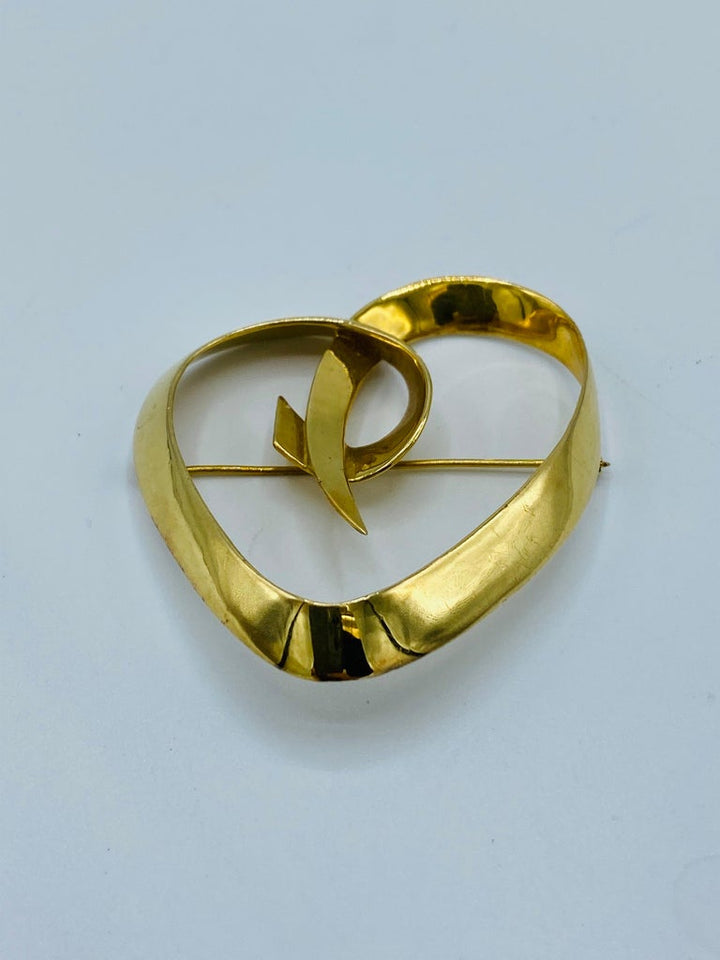 Circa 1983 Tiffany & Co. Paloma Picasso Yellow Gold Heart Brooch