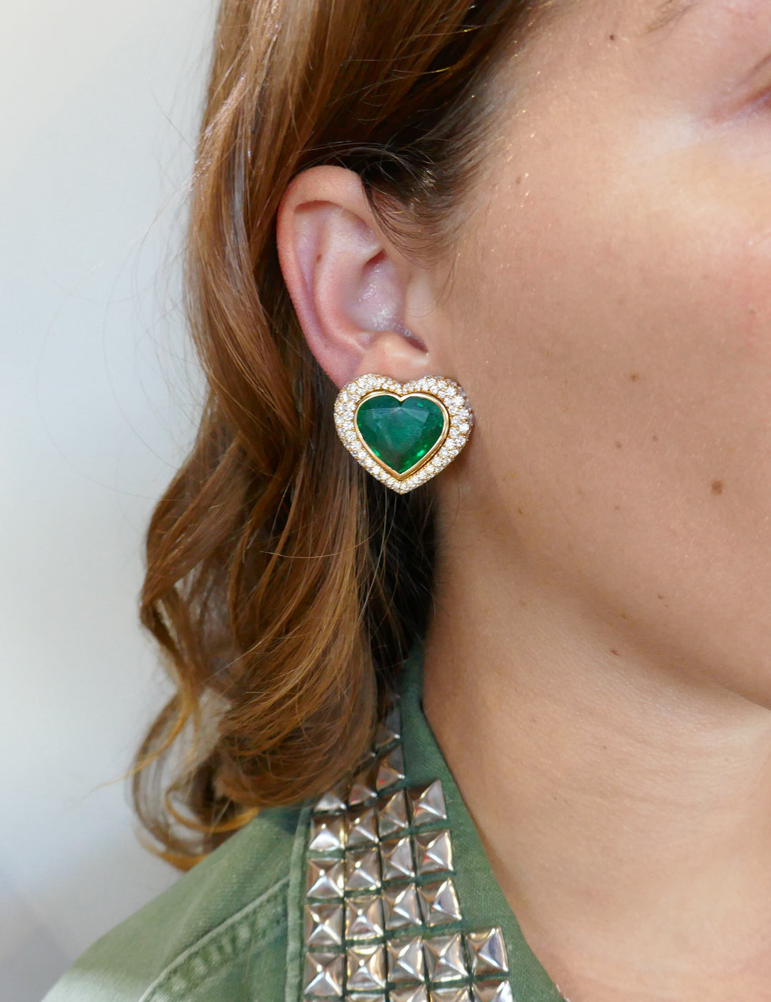 SeidenGang Heart Emerald Diamond Gold Earrings