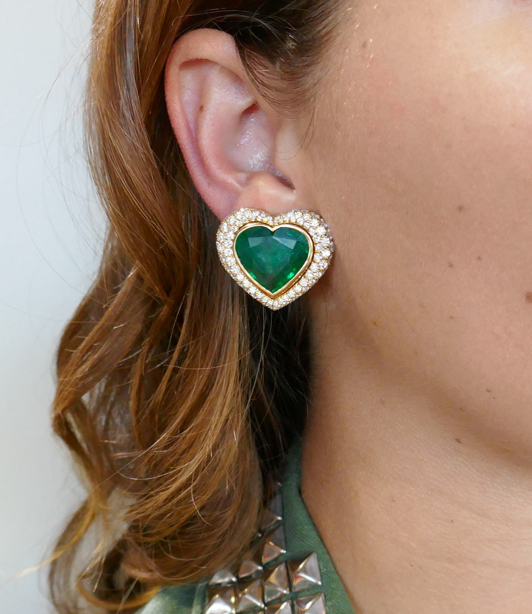 SeidenGang Heart Emerald Diamond Gold Earrings