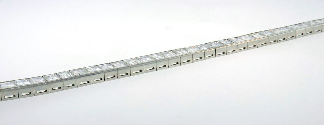 Vintage Diamond Platinum Tennis Bracelet Straight Line 1950s