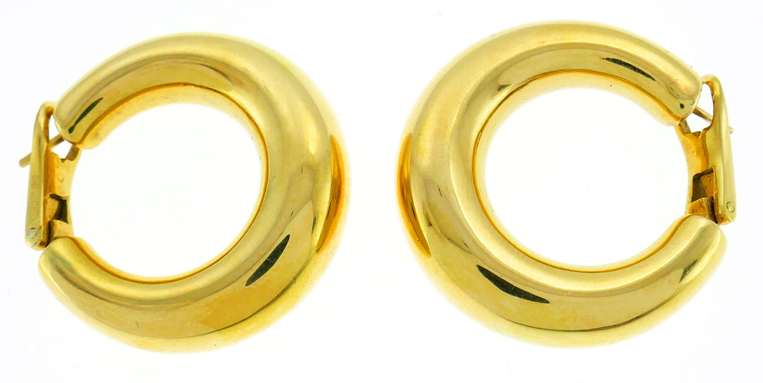 Chaumet Paris Yellow Gold Hoop Earrings