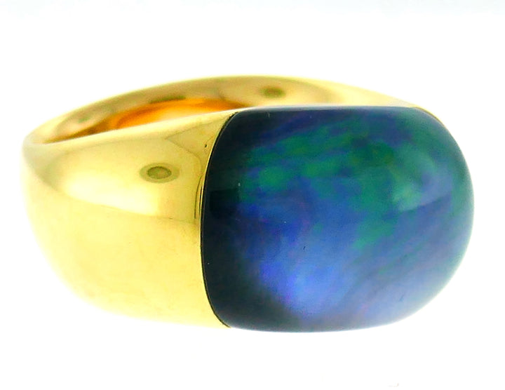 Vhernier Bisquit Yellow Gold Ring with Mother of Pearl and Rock Crystal