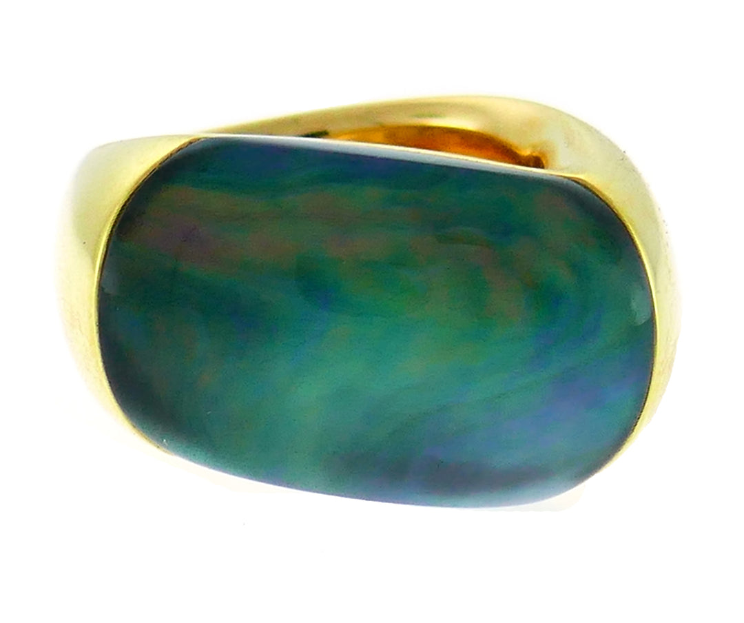 Vhernier Bisquit Yellow Gold Ring with Mother of Pearl and Rock Crystal