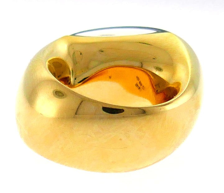 Vhernier Bisquit Yellow Gold Ring with Mother of Pearl and Rock Crystal