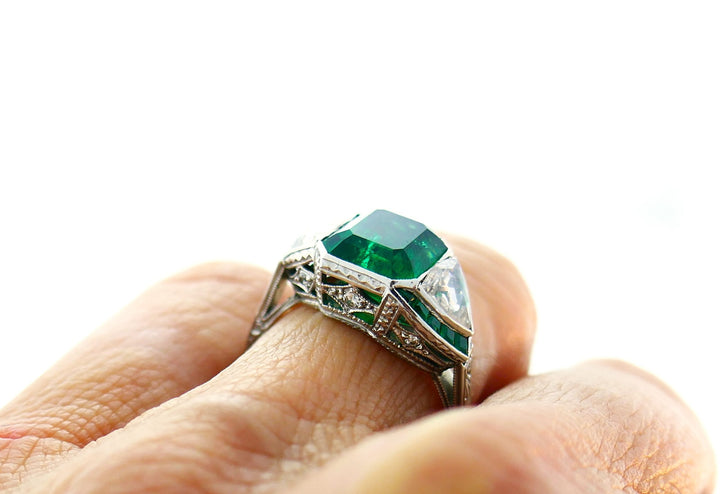 Art Deco Emerald Diamond Platinum Ring