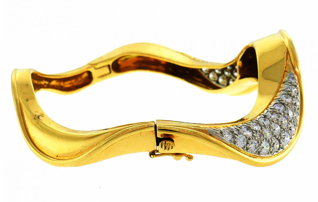 Oscar Heyman Diamond Yellow Gold Bangle Bracelet