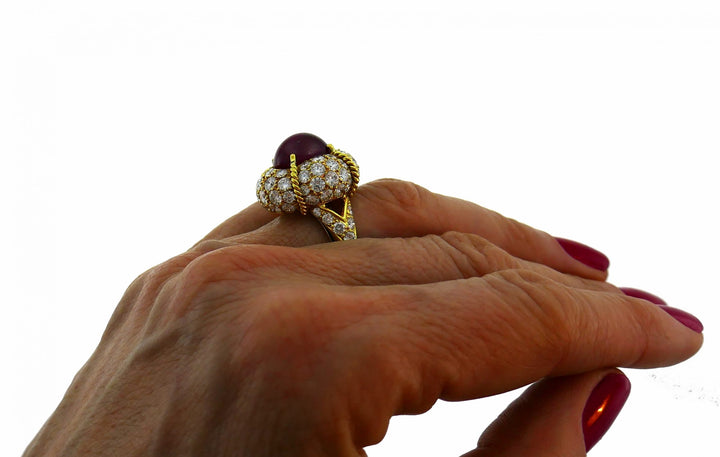 Vintage Van Cleef & Arpels Ring Burmese Ruby 18k Gold