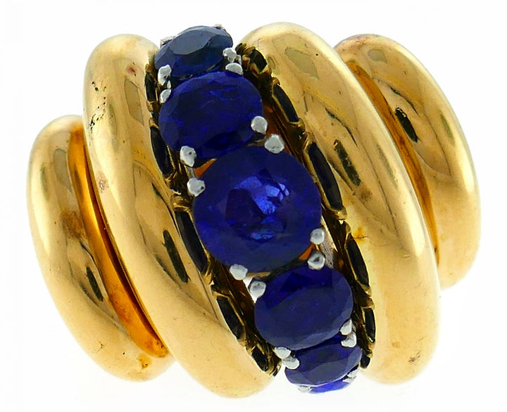 Vintage Van Cleef & Arpels Sapphire Gold Bombe Ring, 1970s