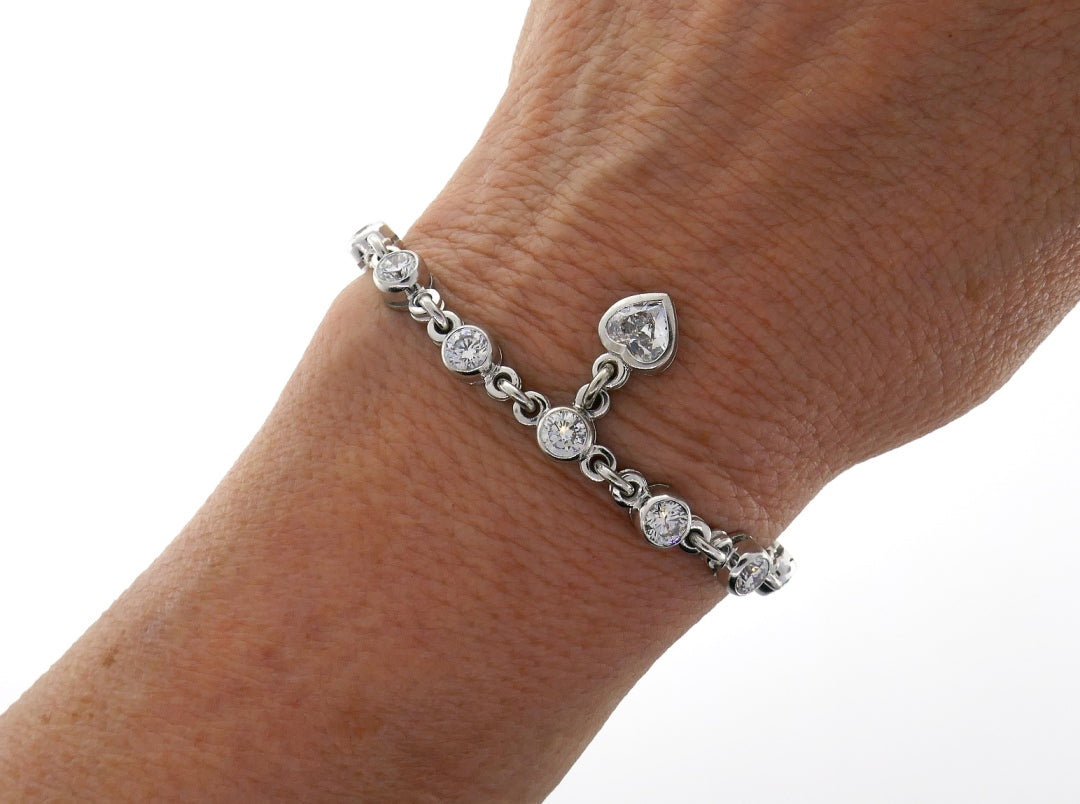 Graff Diamond 18k White Gold Bracelet with Heart Diamond Charm