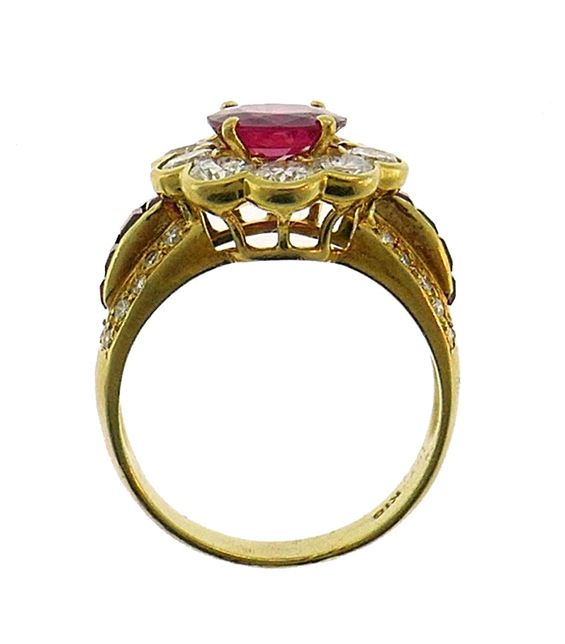 Vintage Ruby Diamond 18k Yellow Gold Ring Estate Jewelry