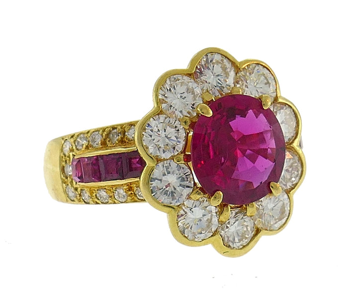 Vintage Ruby Diamond 18k Yellow Gold Ring Estate Jewelry