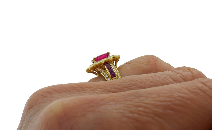 Vintage Ruby Diamond 18k Yellow Gold Ring Estate Jewelry