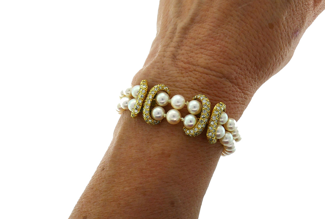 Vintage La Triomphe Pearl 18k Yellow Gold Bracelet