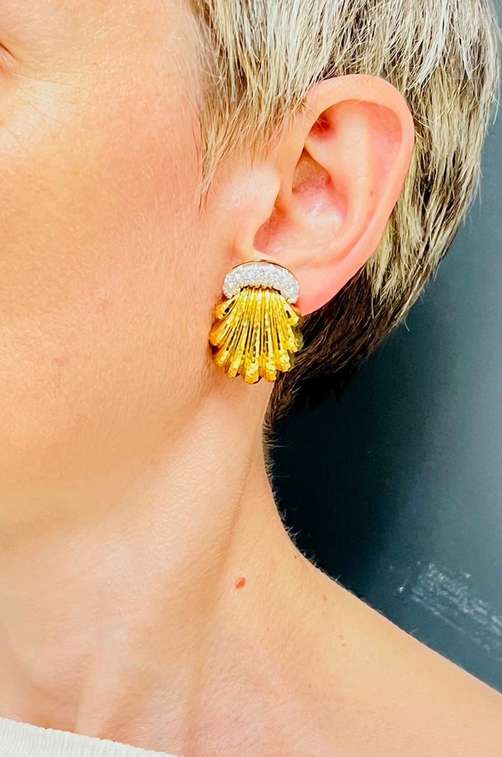 Vintage David Webb Shell Earrings 18k Gold Platinum Diamond