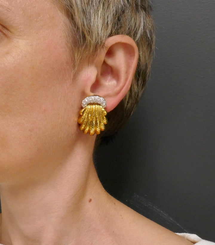 Vintage David Webb Shell Earrings 18k Gold Platinum Diamond