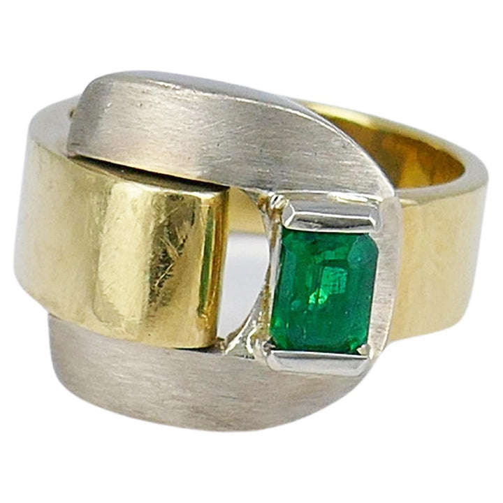 Gubelin Retro Gold Ring Buckle Design 18k Emerald Jewelry