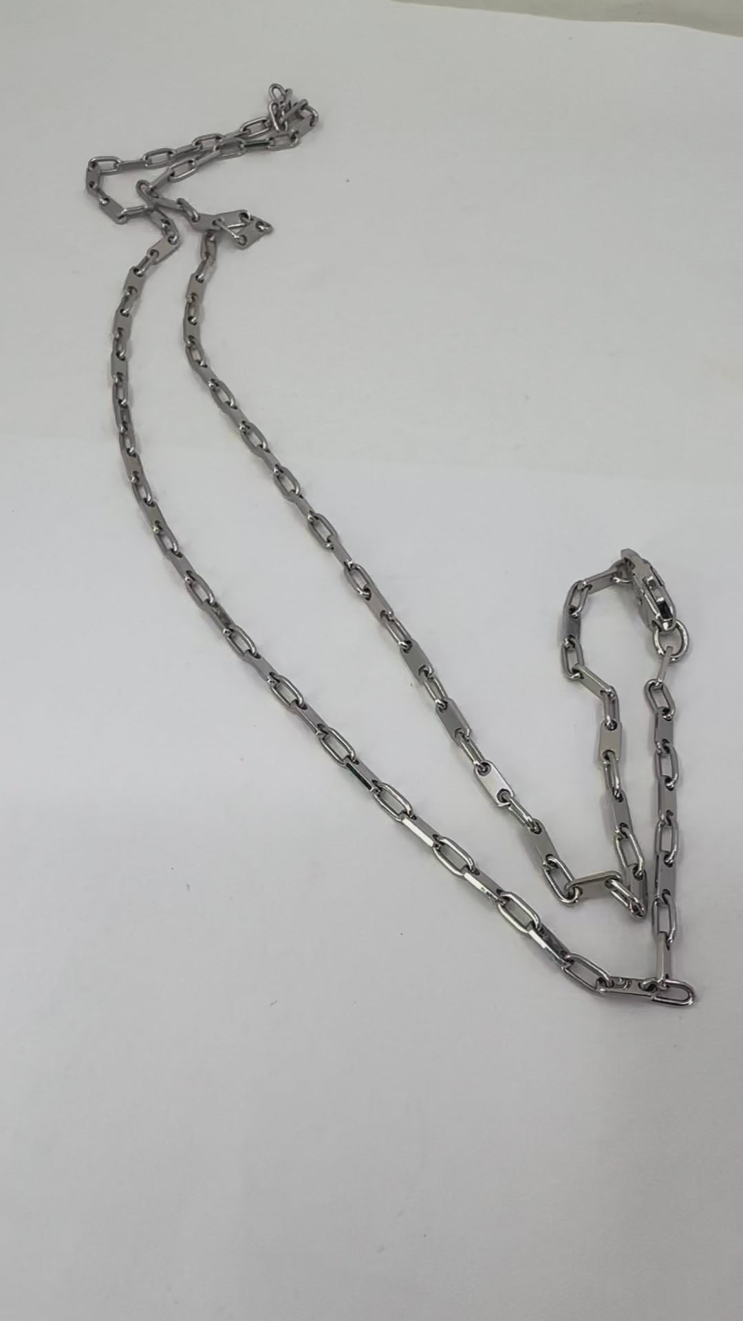 KRIA 18k White Gold Biker Chain Necklace