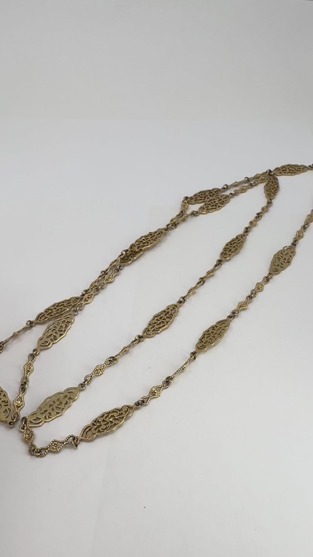 Vintage 14K Gold Openwork Filigree Marquise Long Chain Necklace