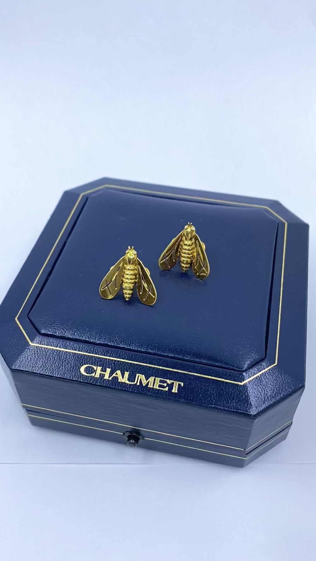 Chaumet 18k Gold Diamond Bee Earrings
