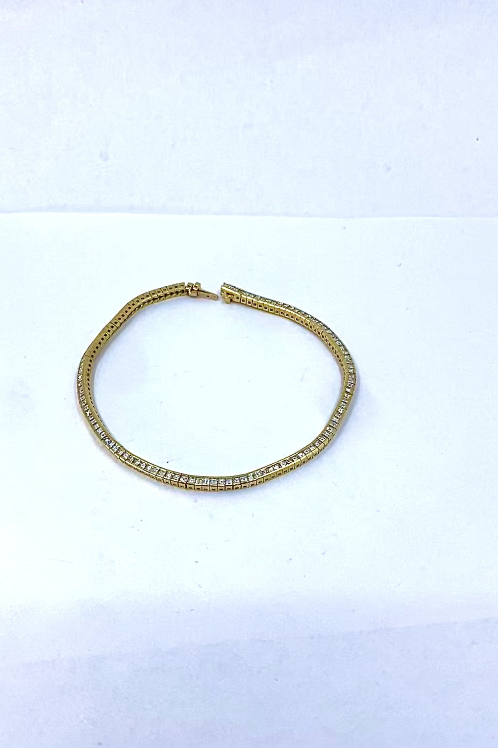 Vintage 18k Gold Diamond Tennis Bracelet, 3.79 Carats