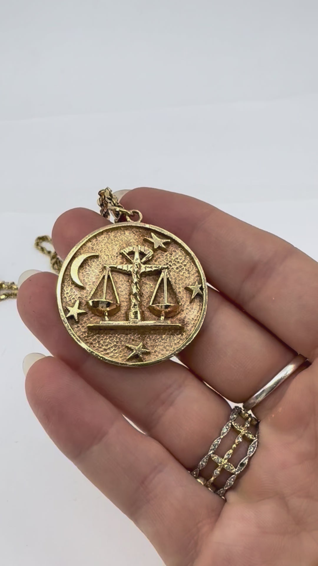 Vintage Libra 14k Gold Pendant Rope Chain Necklace