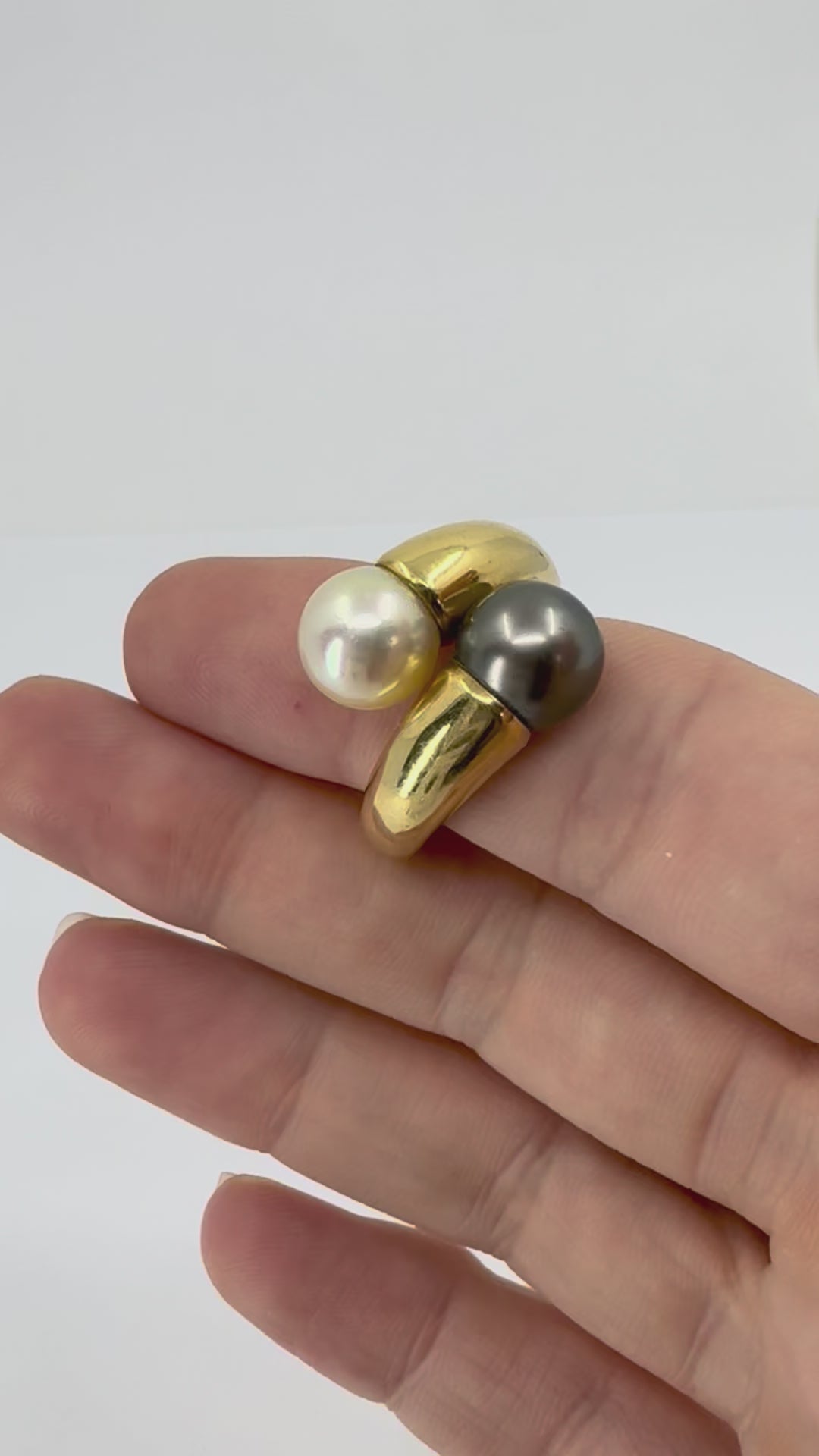 Vintage Cartier Toi et Moi 18k Gold Pearl Bypass Ring