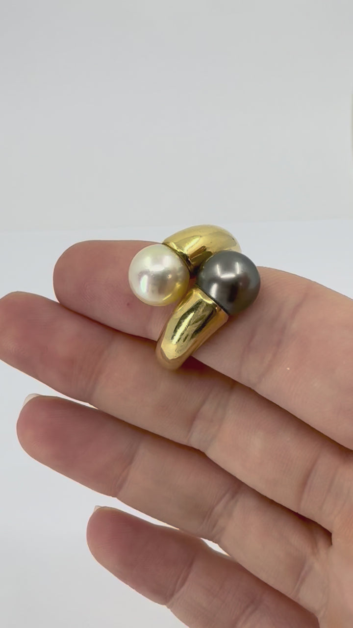 Vintage Cartier Toi et Moi 18k Gold Pearl Bypass Ring