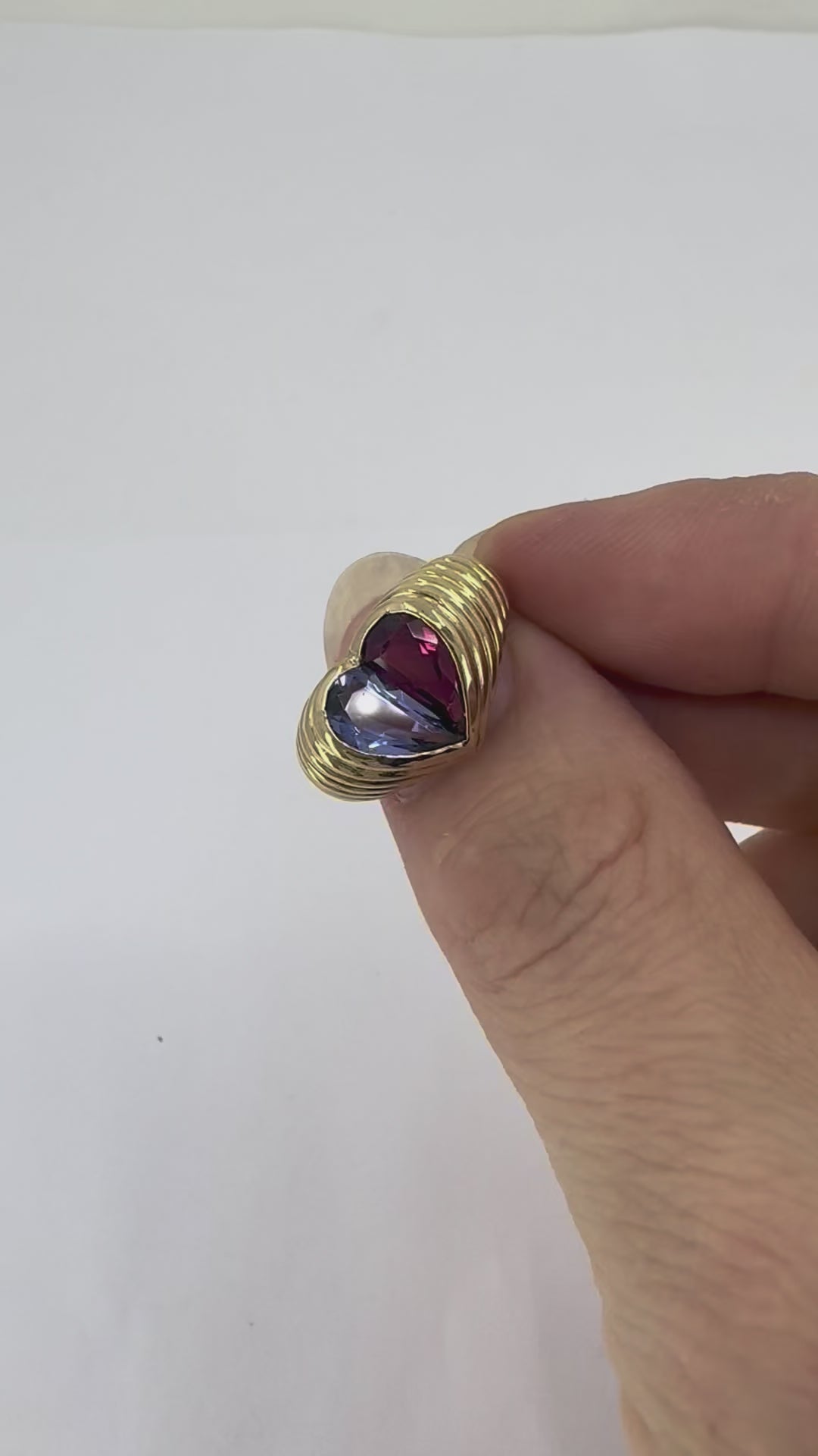 Vintage Bvlgari 18k Gold Gemstones Heart Ring