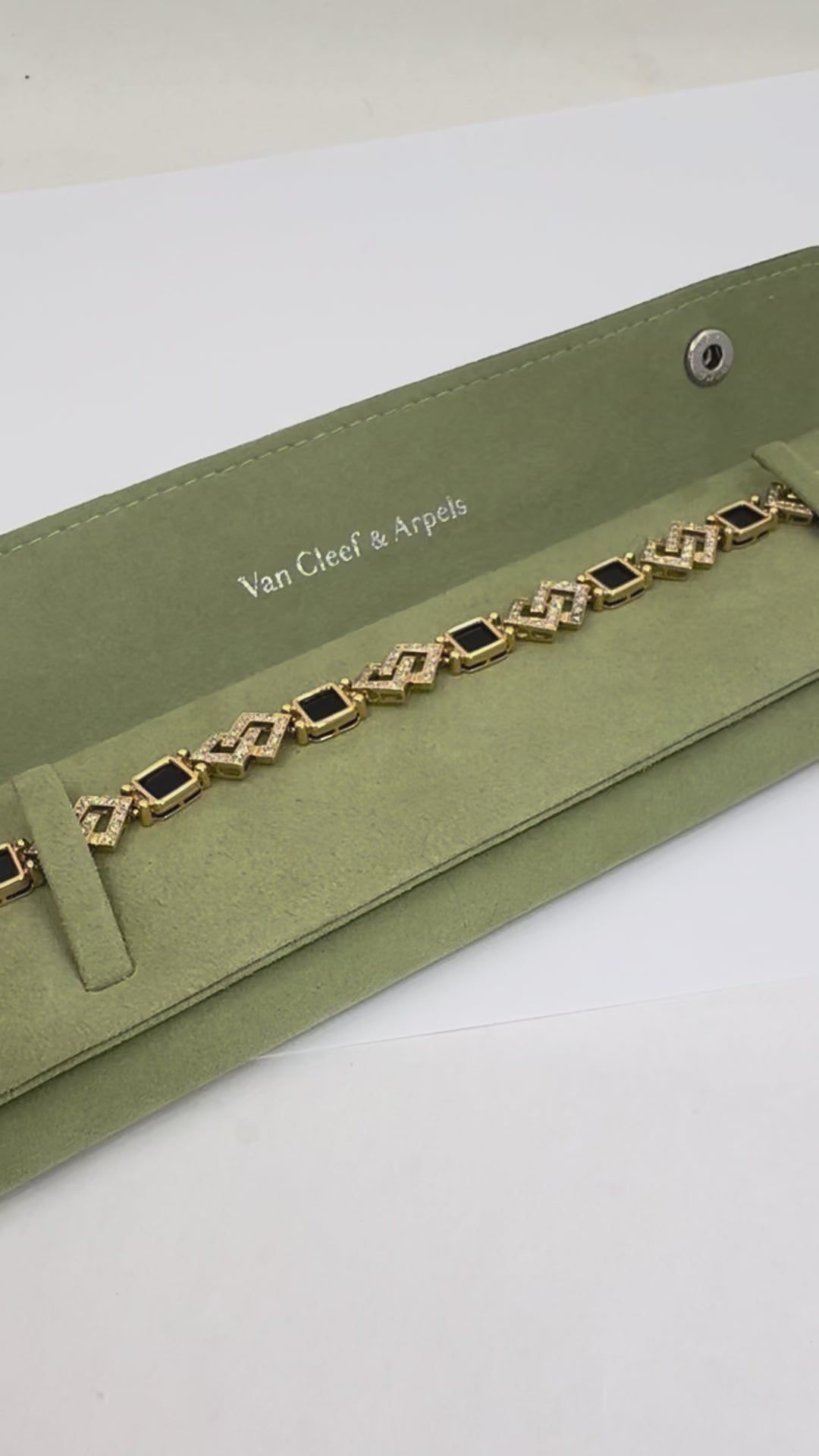 Vintage Van Cleef & Arpels 18k Gold Diamond Onyx Bracelet