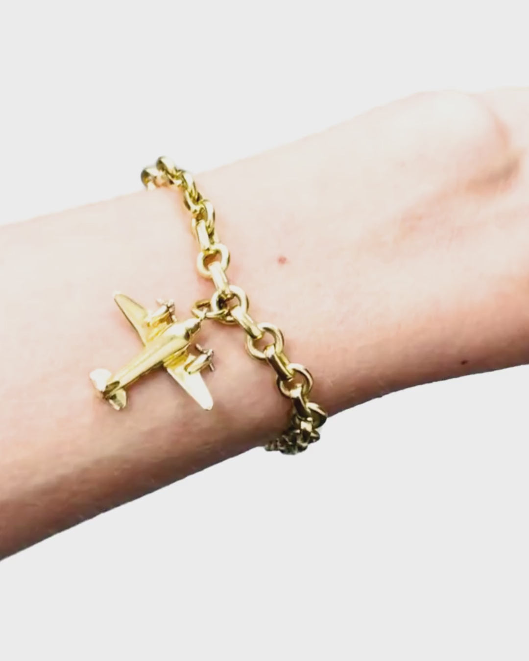 Tiffany & Co. Charm Bracelet 18k Gold Mechanical Charm