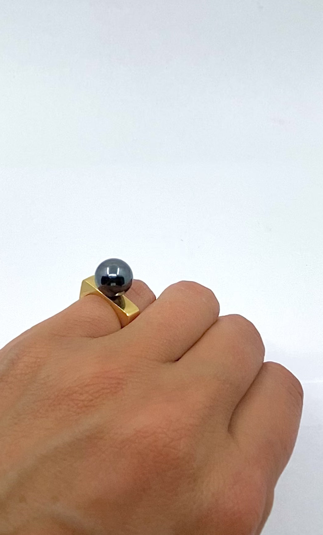 Dinh Van Vintage Modernist 18k Gold Square Hematite Ring