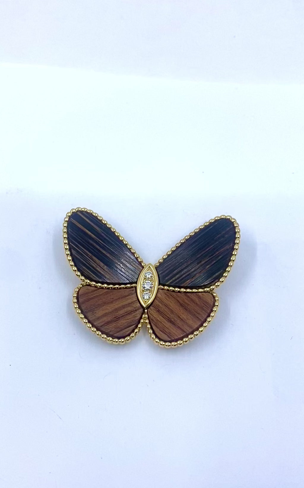 Van Cleef & Arpels Butterfly Brooch 18k Gold Wood Diamond