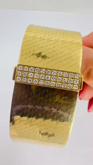 Hermès Gold Diamond Bracelet 18k Scale Design Vintage Jewelry