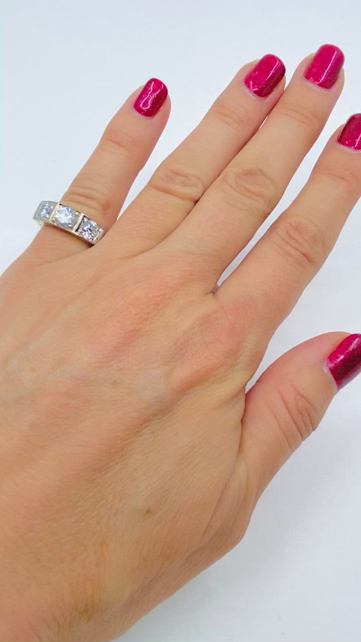 Vintage Three Stone Diamond Ring 14k Gold
